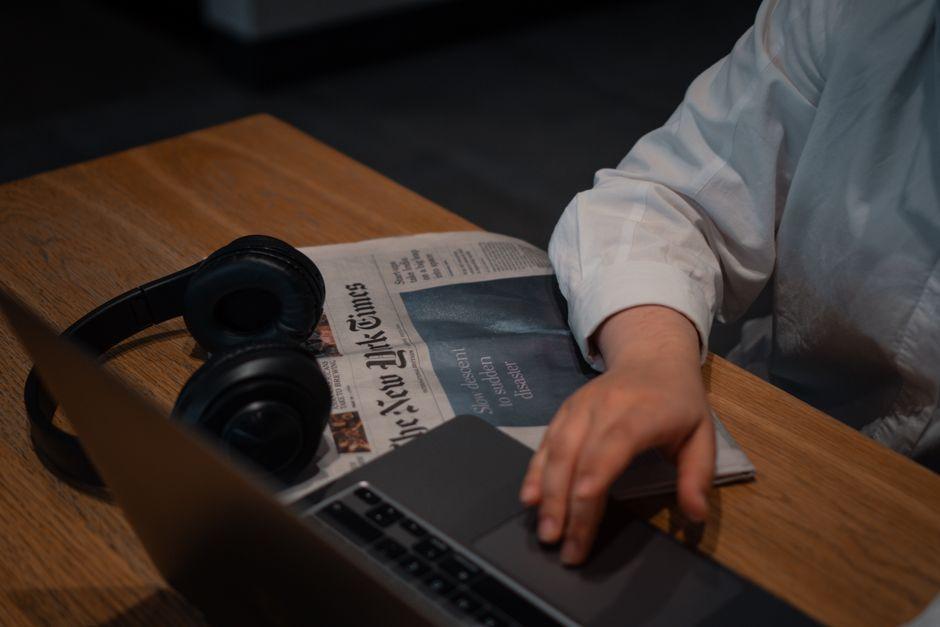 Tech Innovations and Ethical Considerations in Modern Journalism